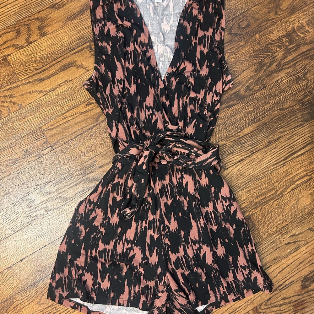 Evereve Peyton Jensen Sleeveless Faux Wrap Romper